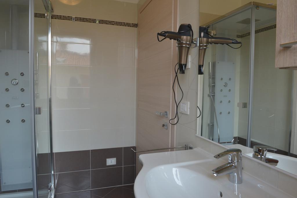 Villa Artemia Manerba del Garda Chambre photo